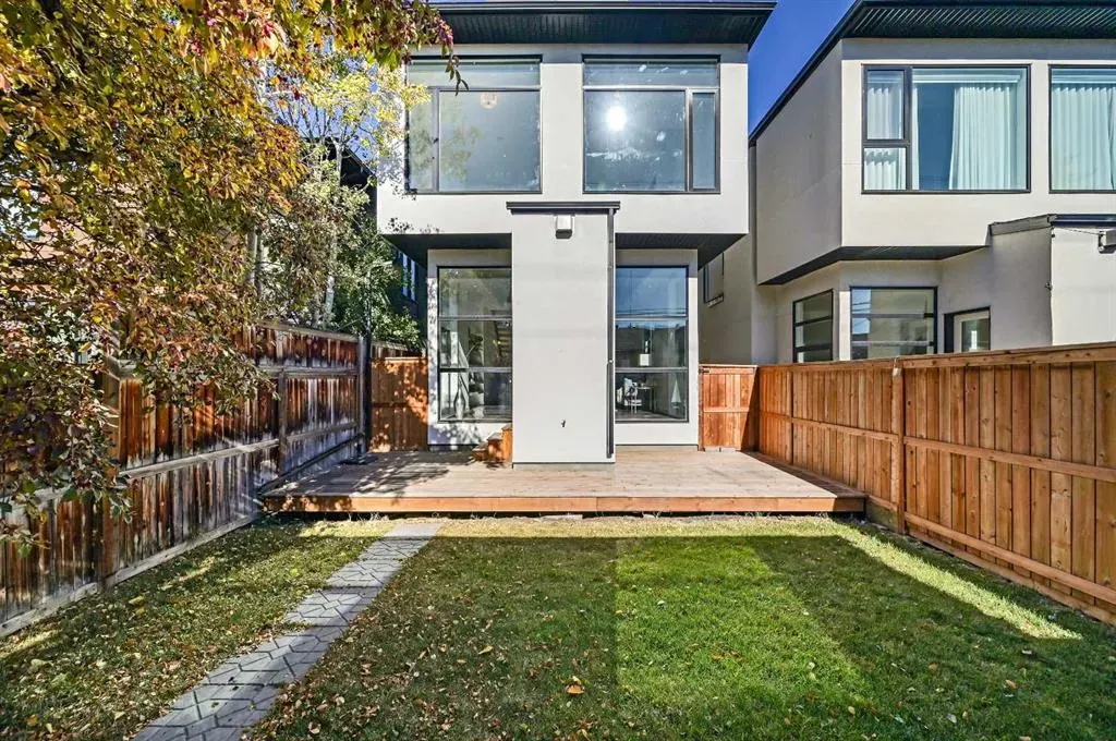 2115 Bowness Road NW