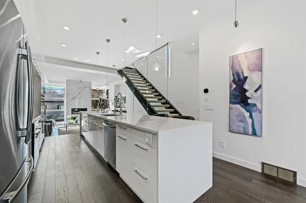 2115 Bowness Road NW