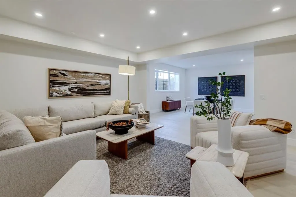 8 Calais Lane SW