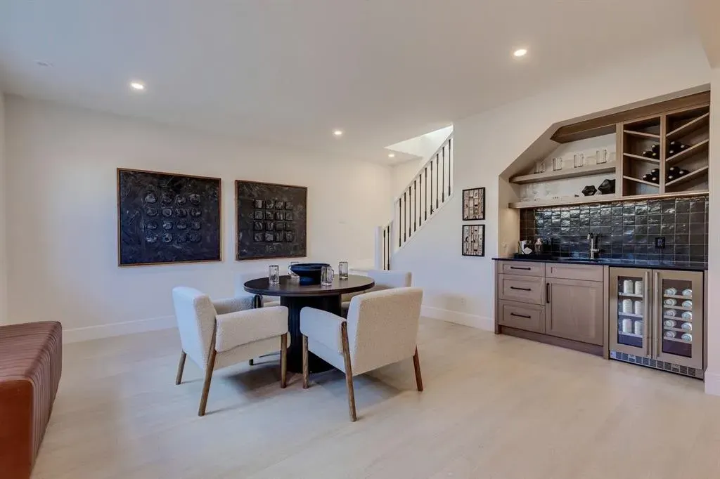 8 Calais Lane SW