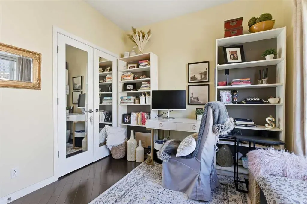 881 15 Avenue SW, #404