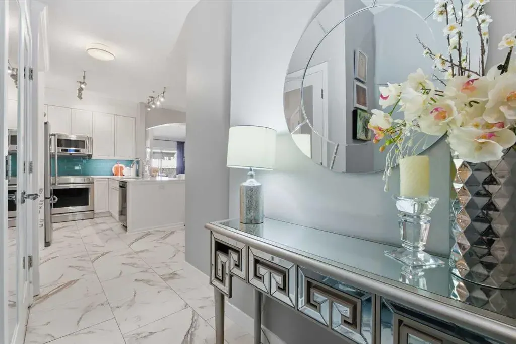 881 15 Avenue SW, #404