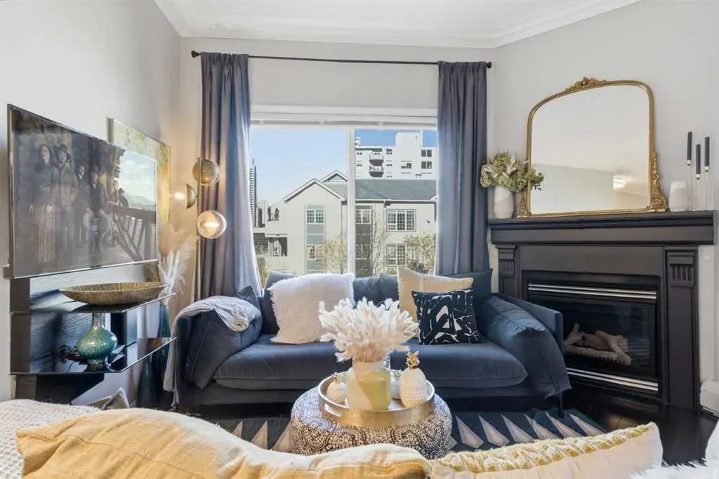 881 15 Avenue SW, #404