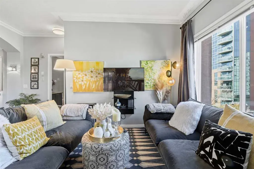 881 15 Avenue SW, #404