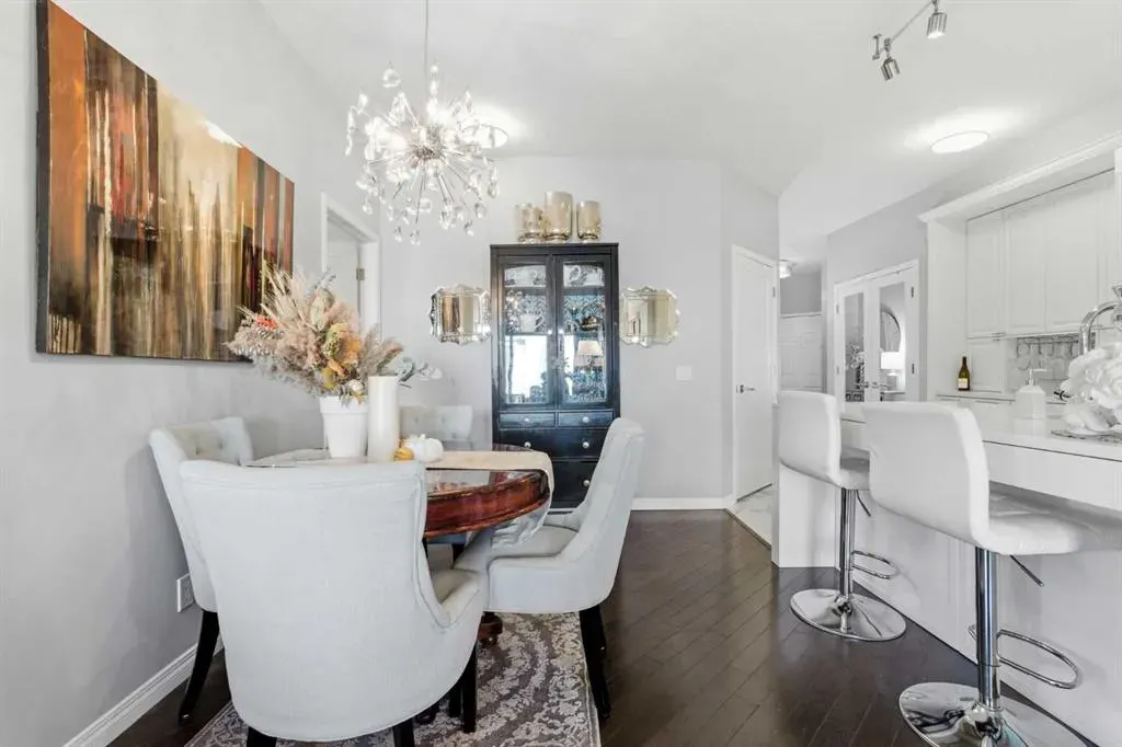 881 15 Avenue SW, #404