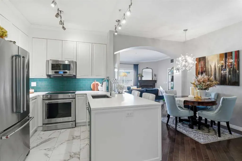 881 15 Avenue SW, #404