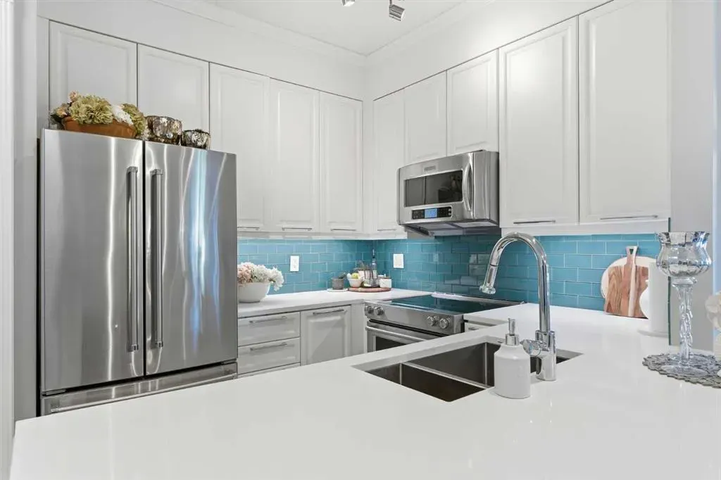 881 15 Avenue SW, #404