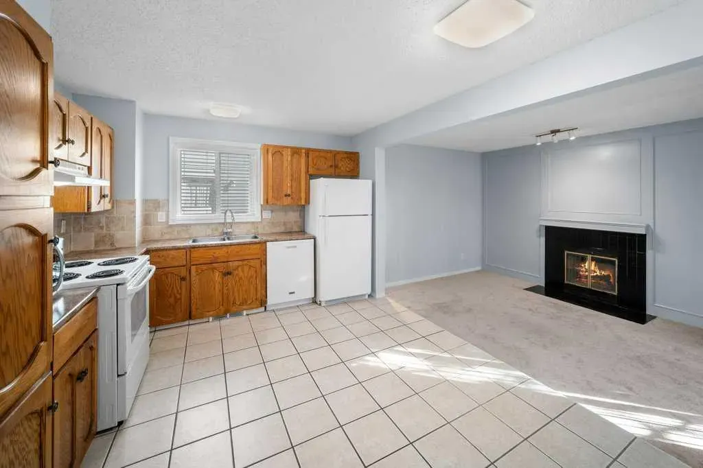 108 Woodborough Crescent SW