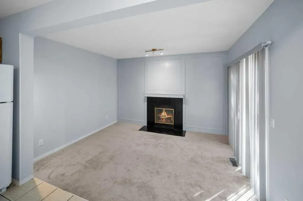 108 Woodborough Crescent SW