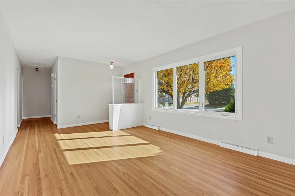 10 Glamorgan Drive SW