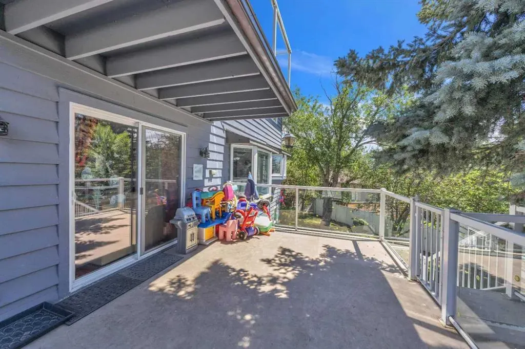 303 Ranchridge Bay NW