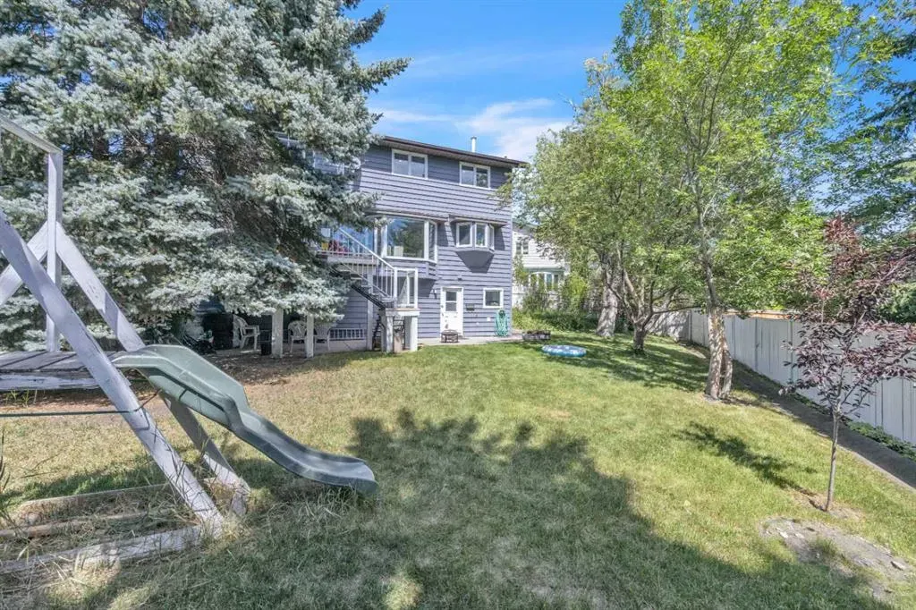 303 Ranchridge Bay NW