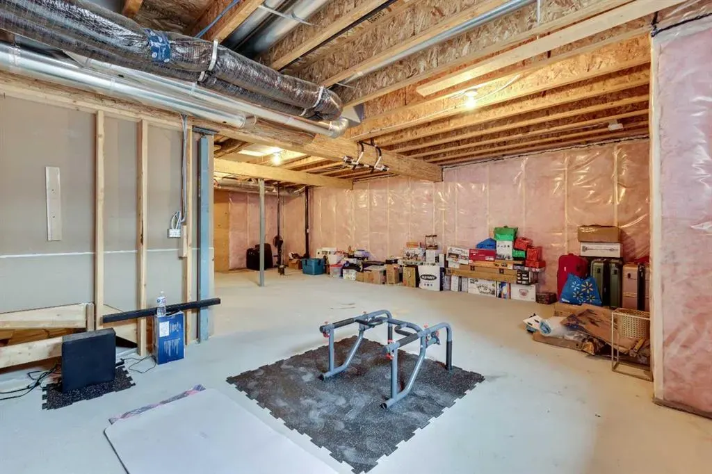 216 Creekstone Row SW