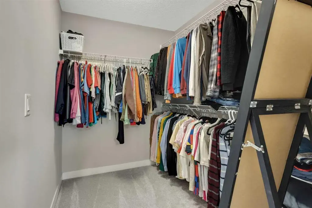 216 Creekstone Row SW