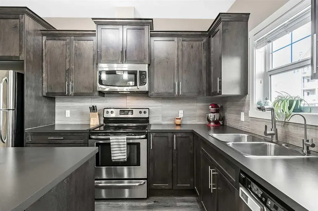 108 Skyview Ranch Grove NE