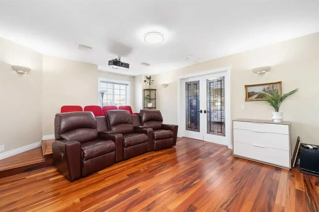 339 Bridlewood Court SW