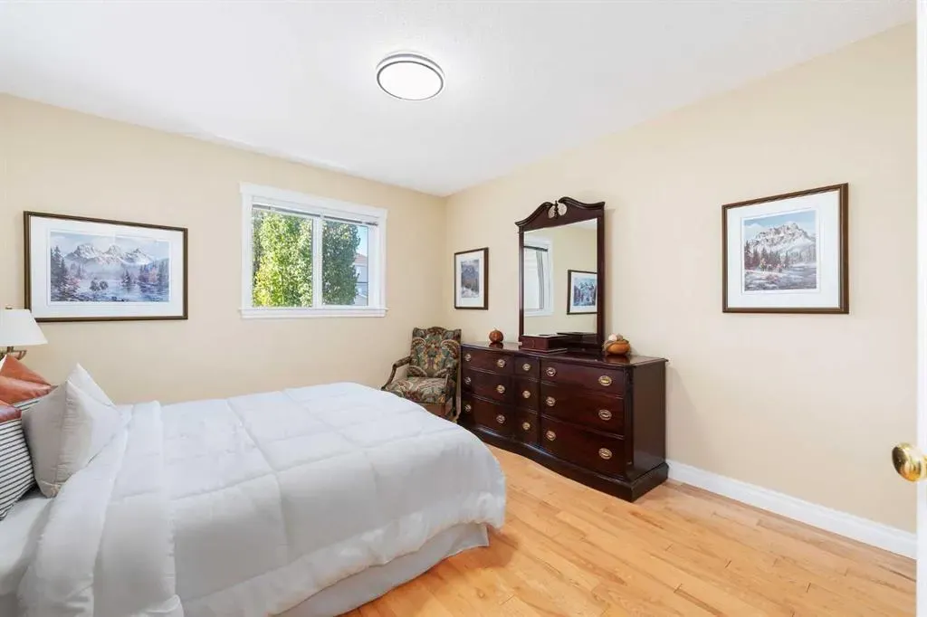 339 Bridlewood Court SW