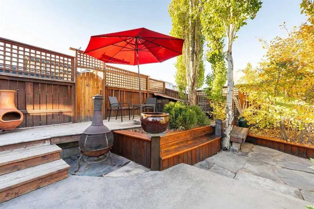 339 Bridlewood Court SW