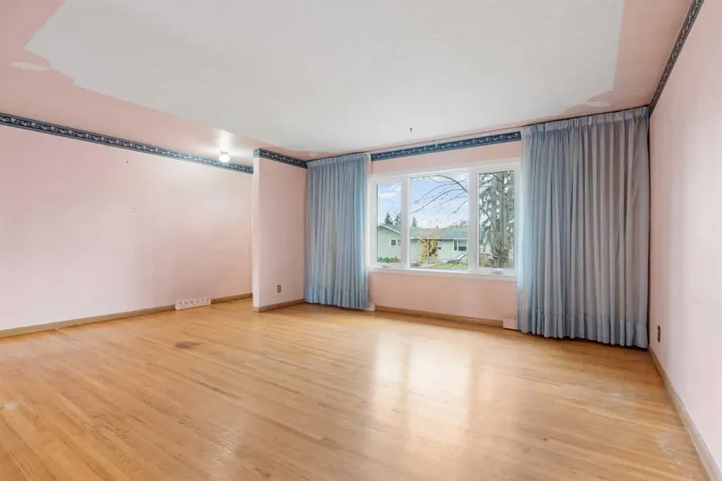 100 Fairview Drive SE