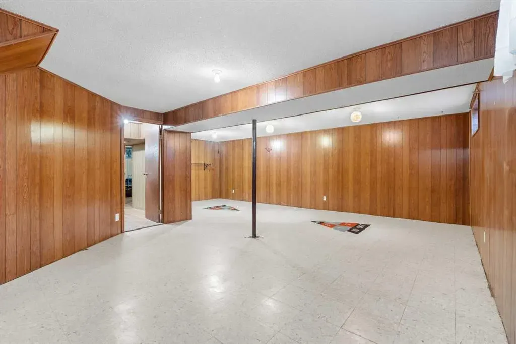 100 Fairview Drive SE