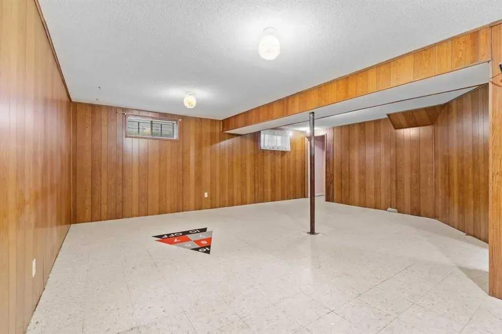 100 Fairview Drive SE