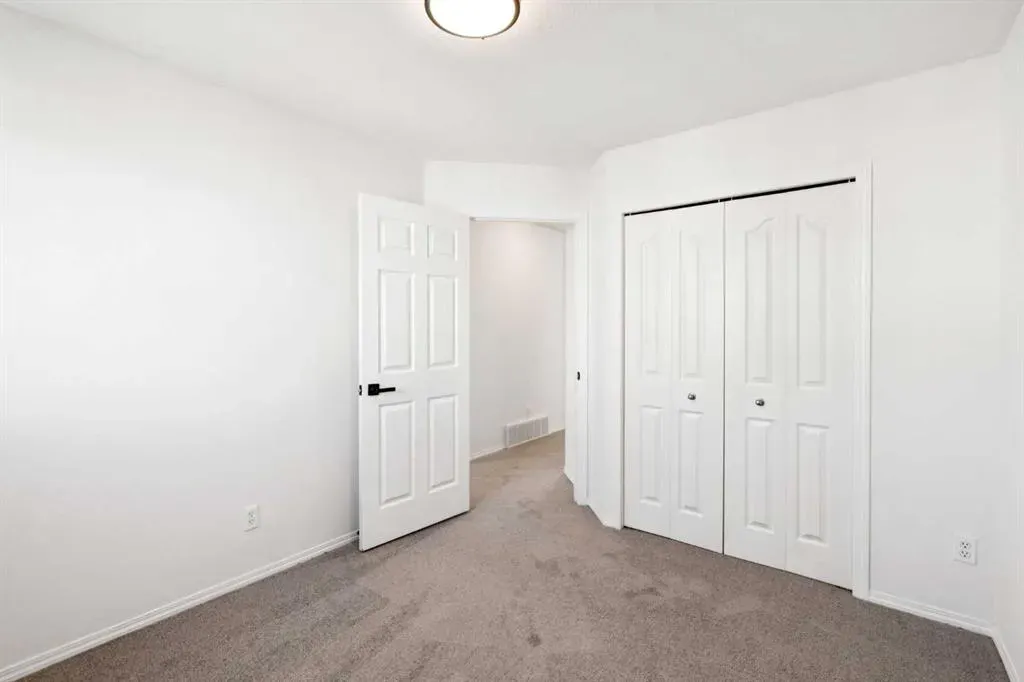 15 Rocky Ridge Gate NW, #19