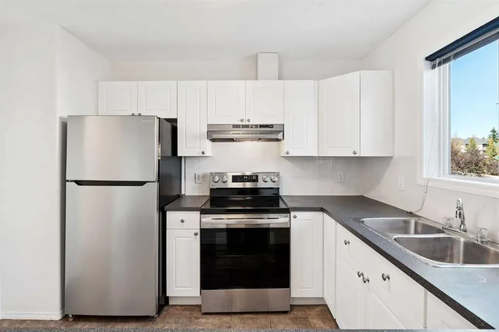 15 Rocky Ridge Gate NW, #19