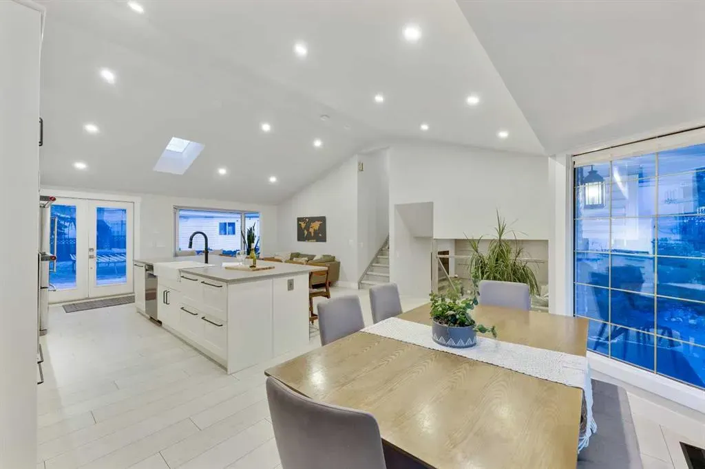 3224 Conrad Drive NW