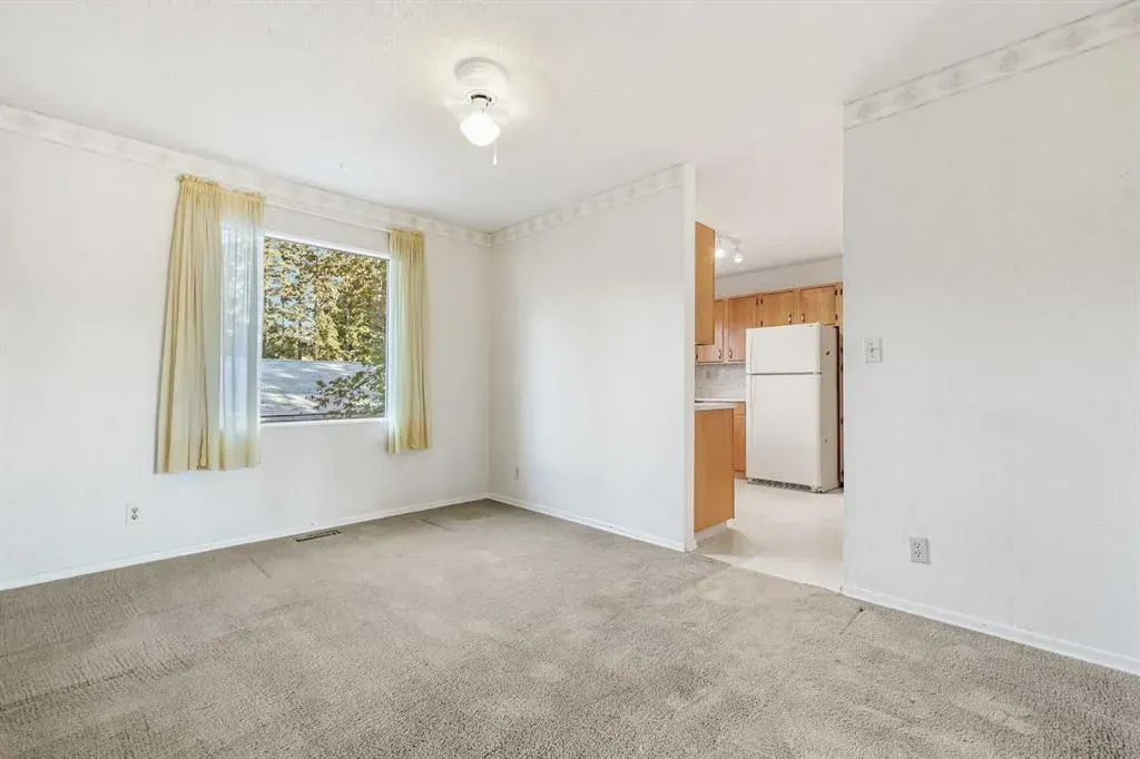 2416 Palliser Drive SW