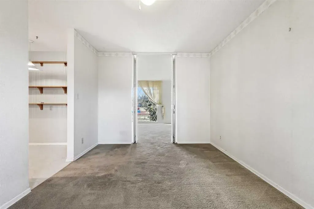 2416 Palliser Drive SW