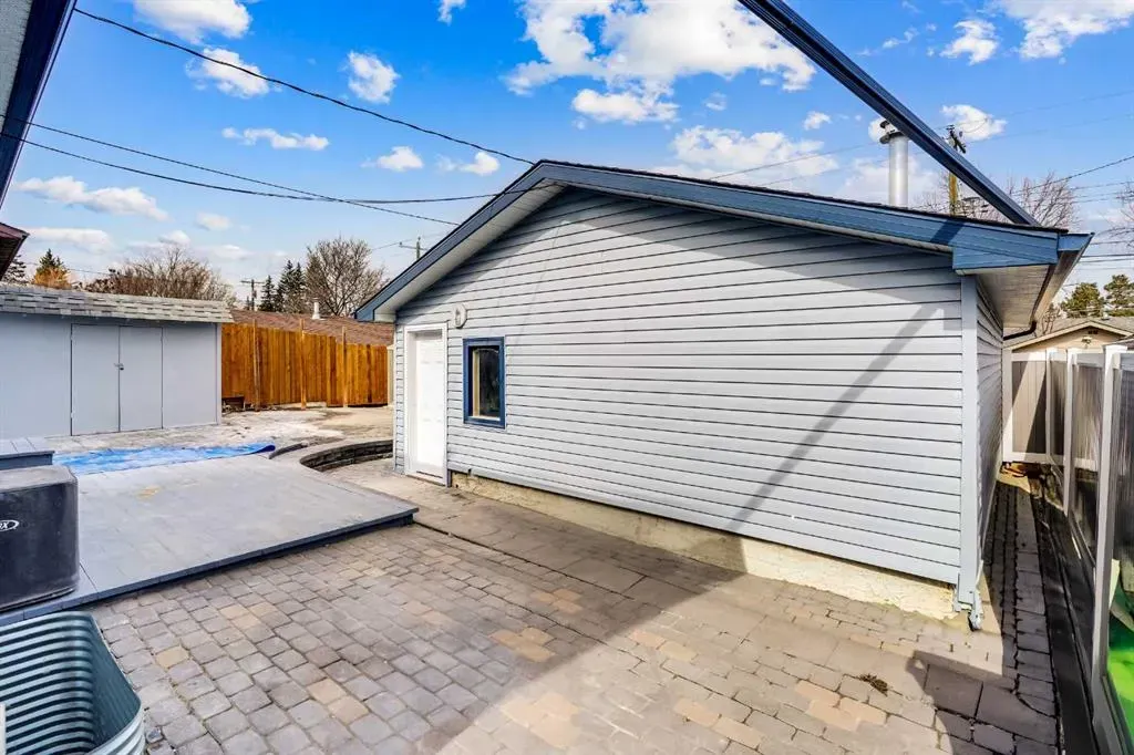 146 Springwood Drive SW