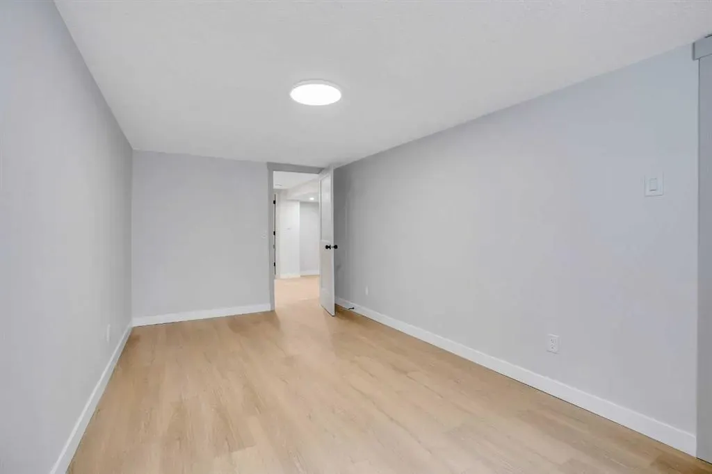 146 Springwood Drive SW
