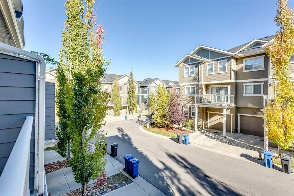 107 Evanston Manor NW