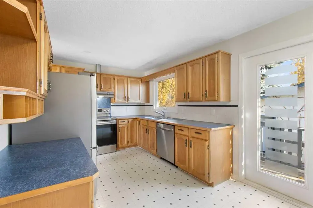 1452 Lake Sylvan Drive SE