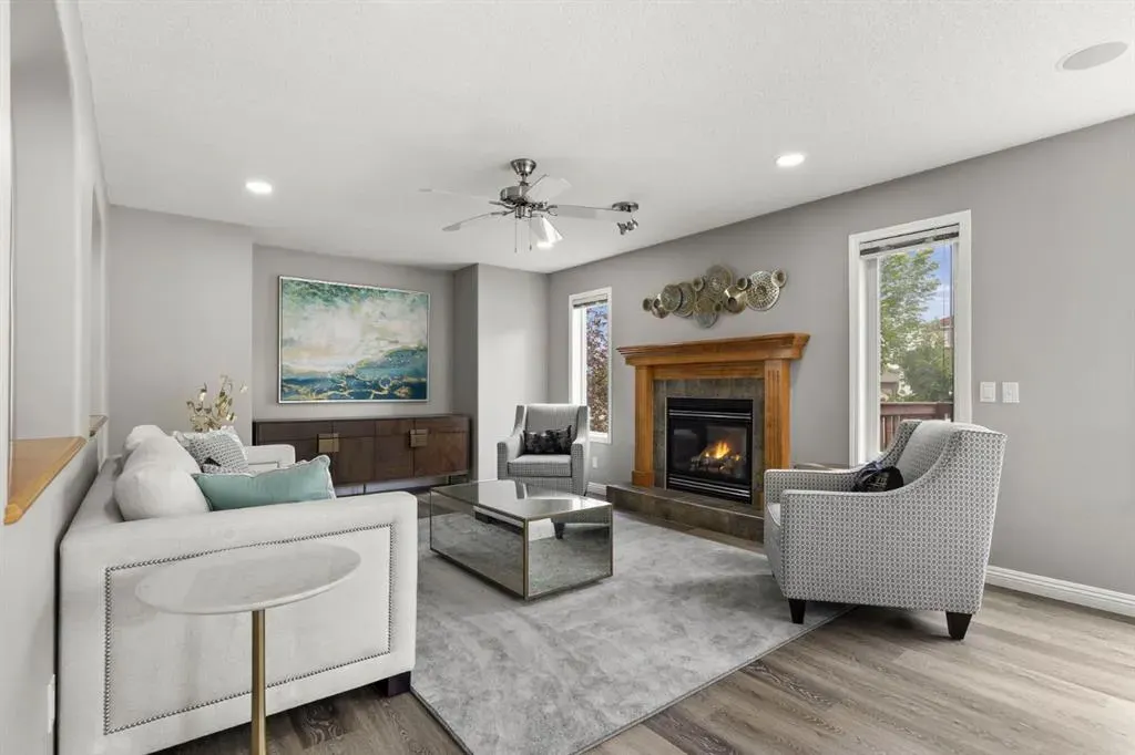 38 Simcoe Crescent SW