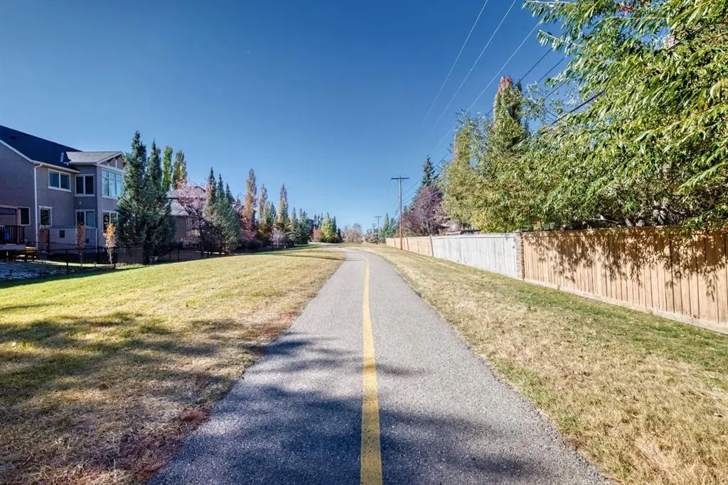 84 Evergreen Lane SW