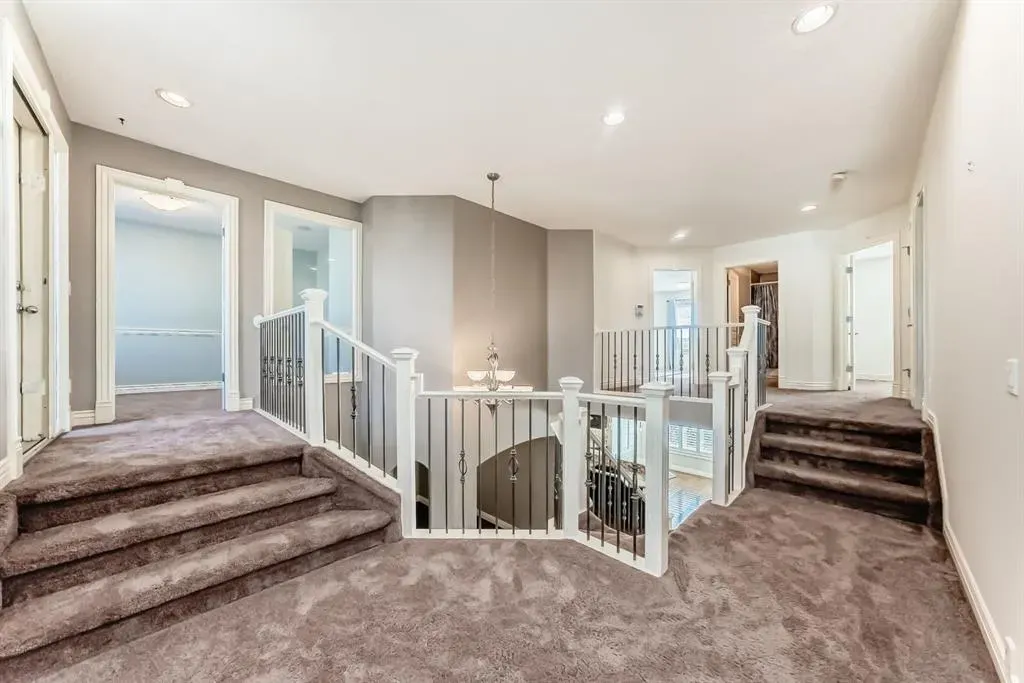 84 Evergreen Lane SW