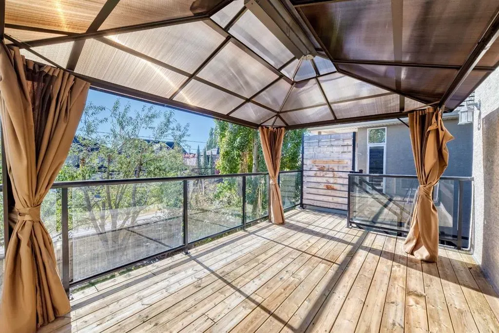 84 Evergreen Lane SW