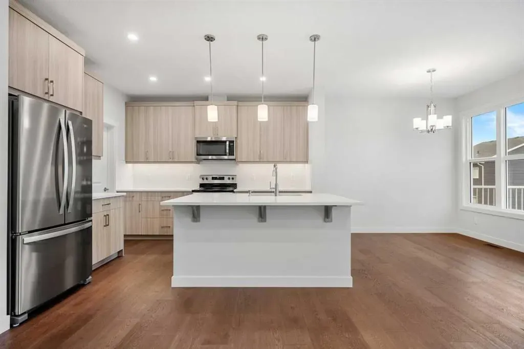 96 Amblefield Grove NW