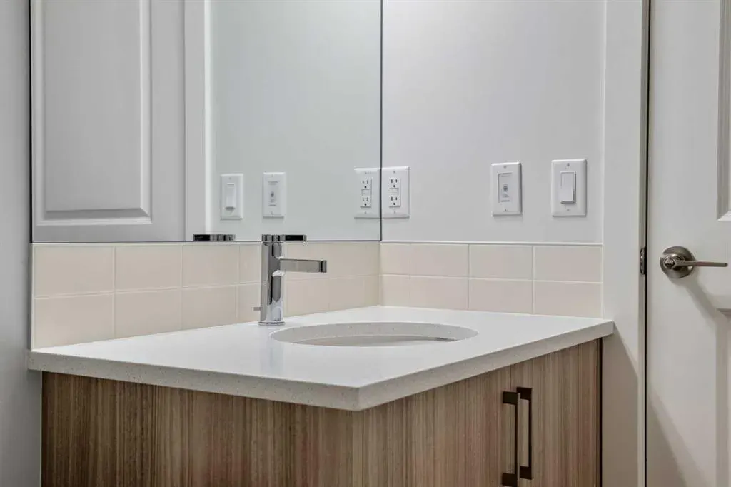 96 Amblefield Grove NW