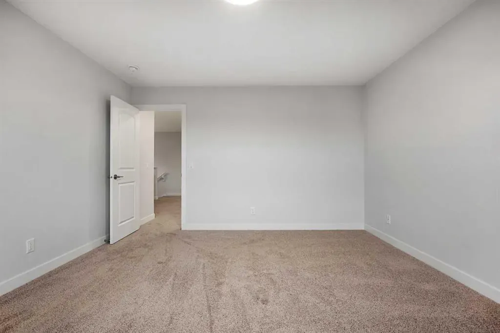 96 Amblefield Grove NW