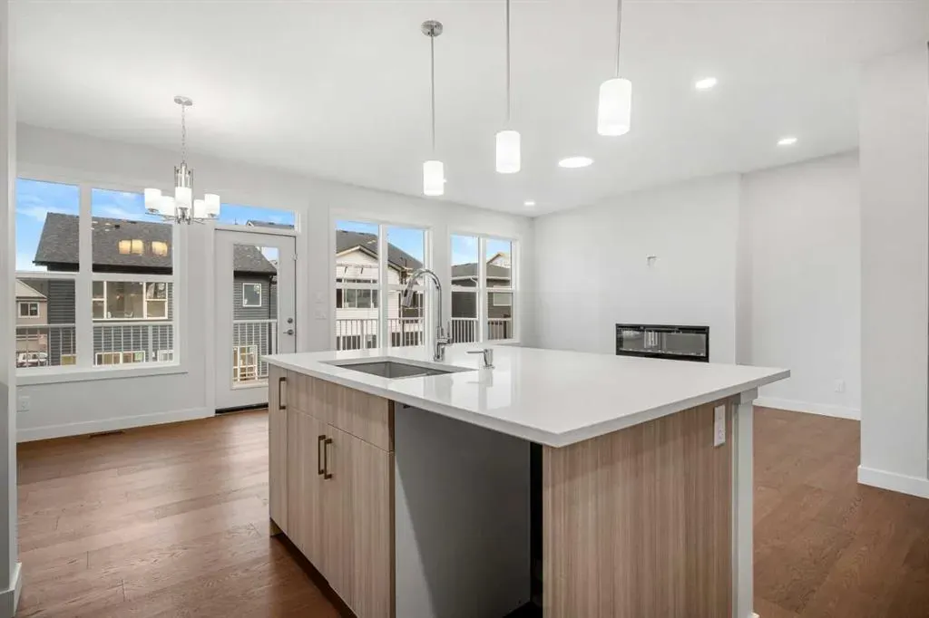 96 Amblefield Grove NW