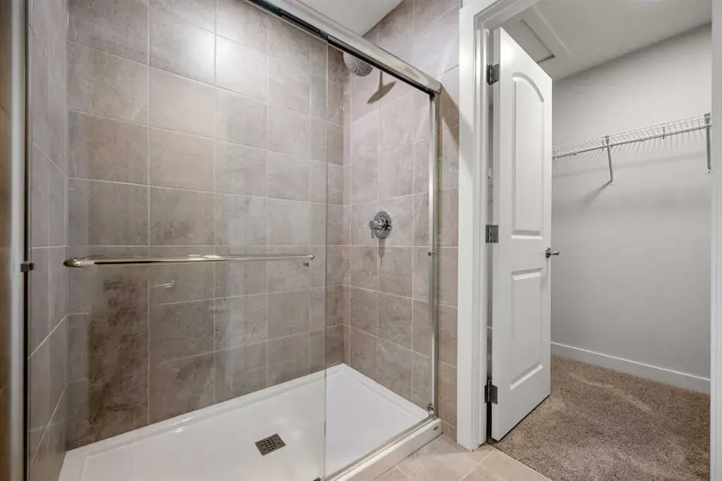 96 Amblefield Grove NW