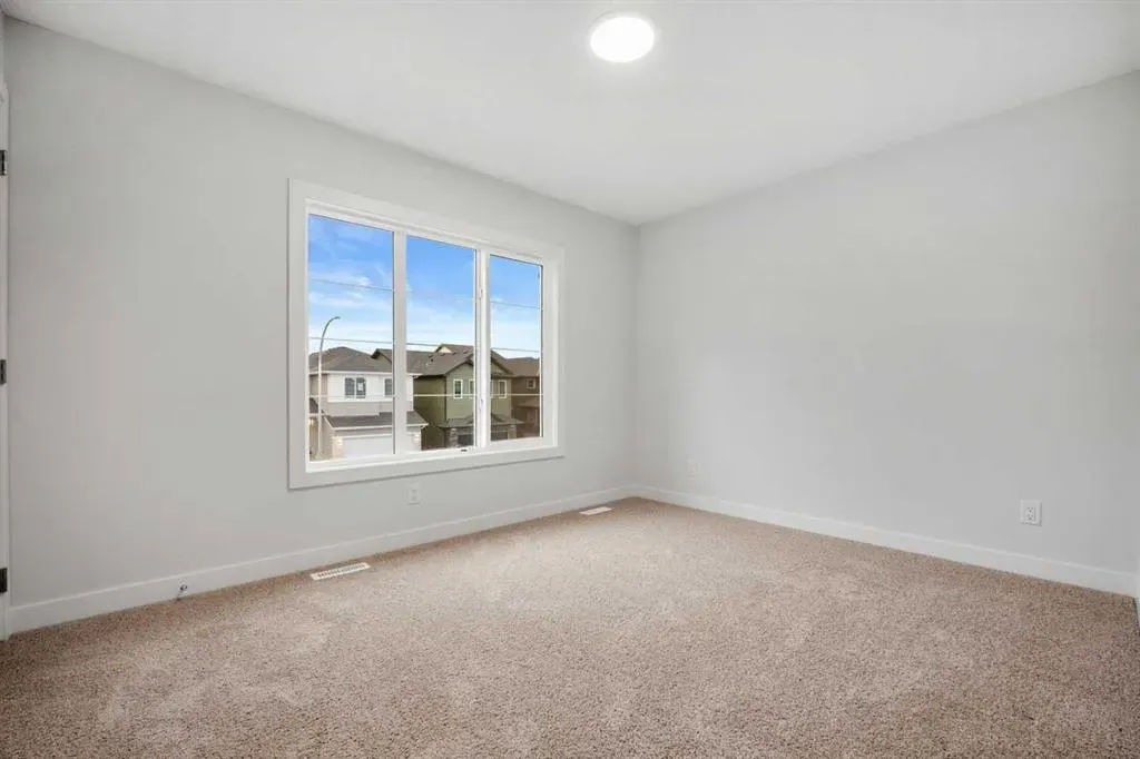 96 Amblefield Grove NW