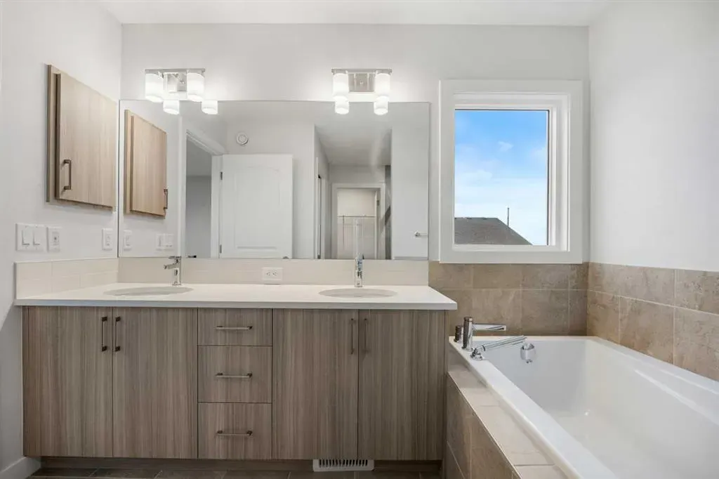 96 Amblefield Grove NW