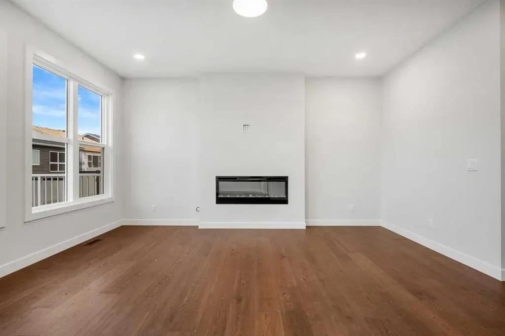 96 Amblefield Grove NW