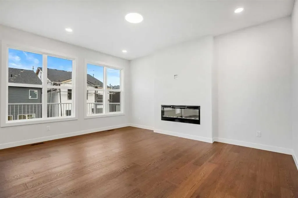 96 Amblefield Grove NW