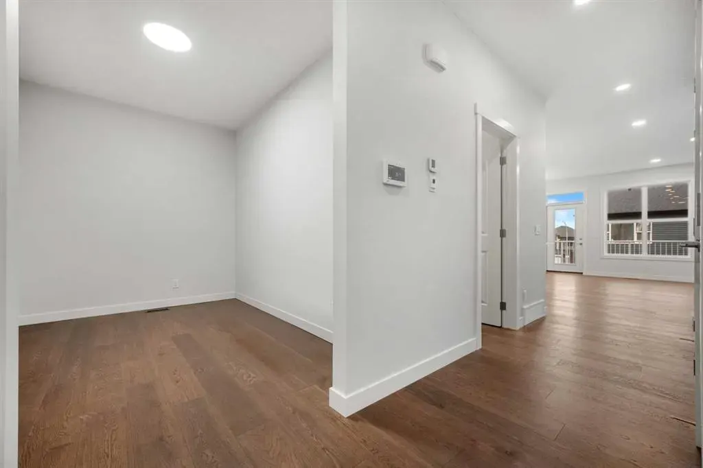 96 Amblefield Grove NW