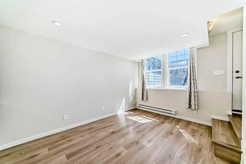 109 Cranbrook Square SE