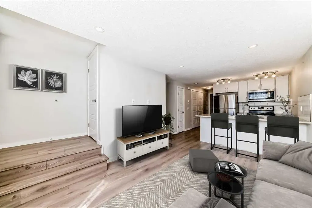 109 Cranbrook Square SE